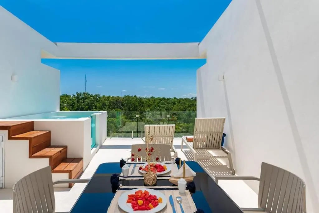 Central Park Lagunas Tulum Apartment